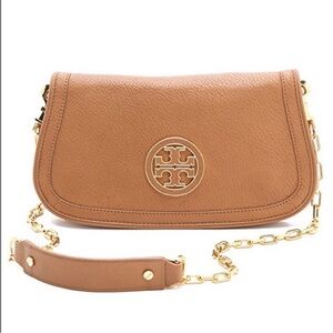 Tory Burch Amanda Logo Clutch Crossbody Pebbled Leather Royal Tan